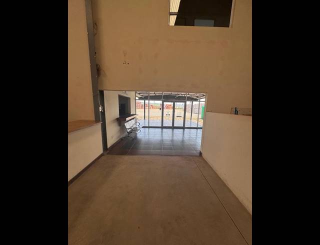 INDUSTRIAL PROPERTY TO RENT IN MERRIVALE